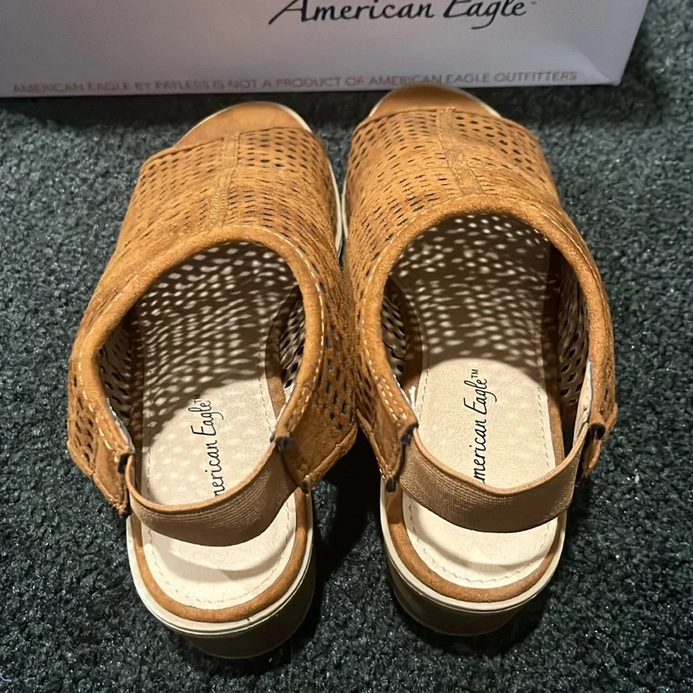 American Eagle Outfitters Tan Perforated Peep-Toe Sandals - Picture 4 of 7